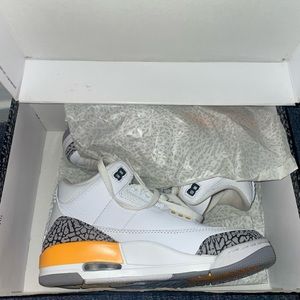 Women’s Air Jordan Laser Orange Shoes Size 7